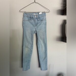 Old navy ballerina jeans - size 6